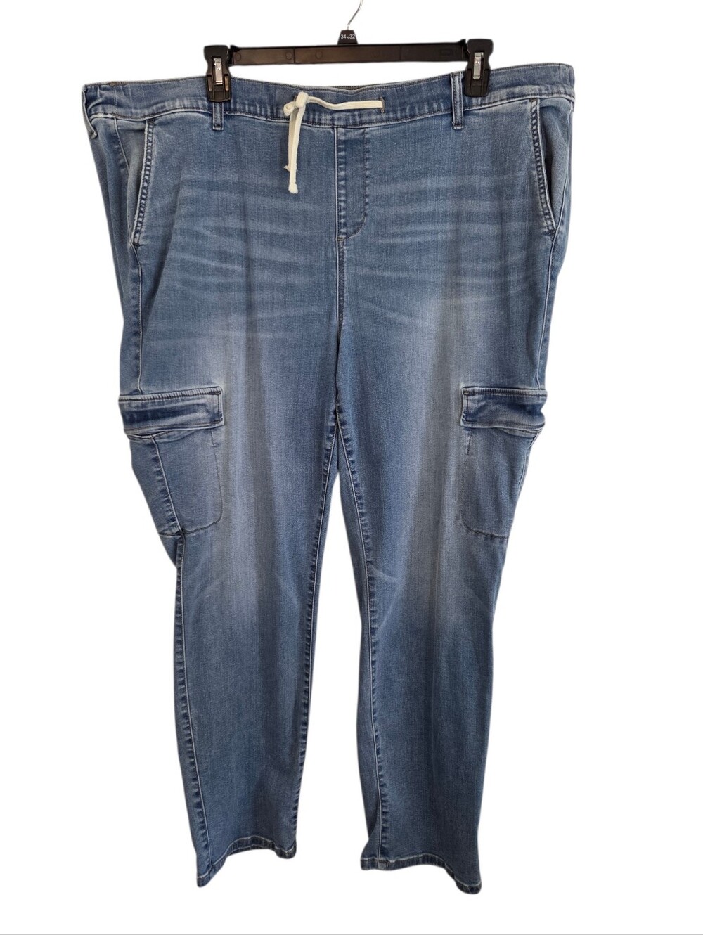 Torrid Weekend Boyfriend Straight Super Soft Cargo Jeans Size 4R Pre-Owned